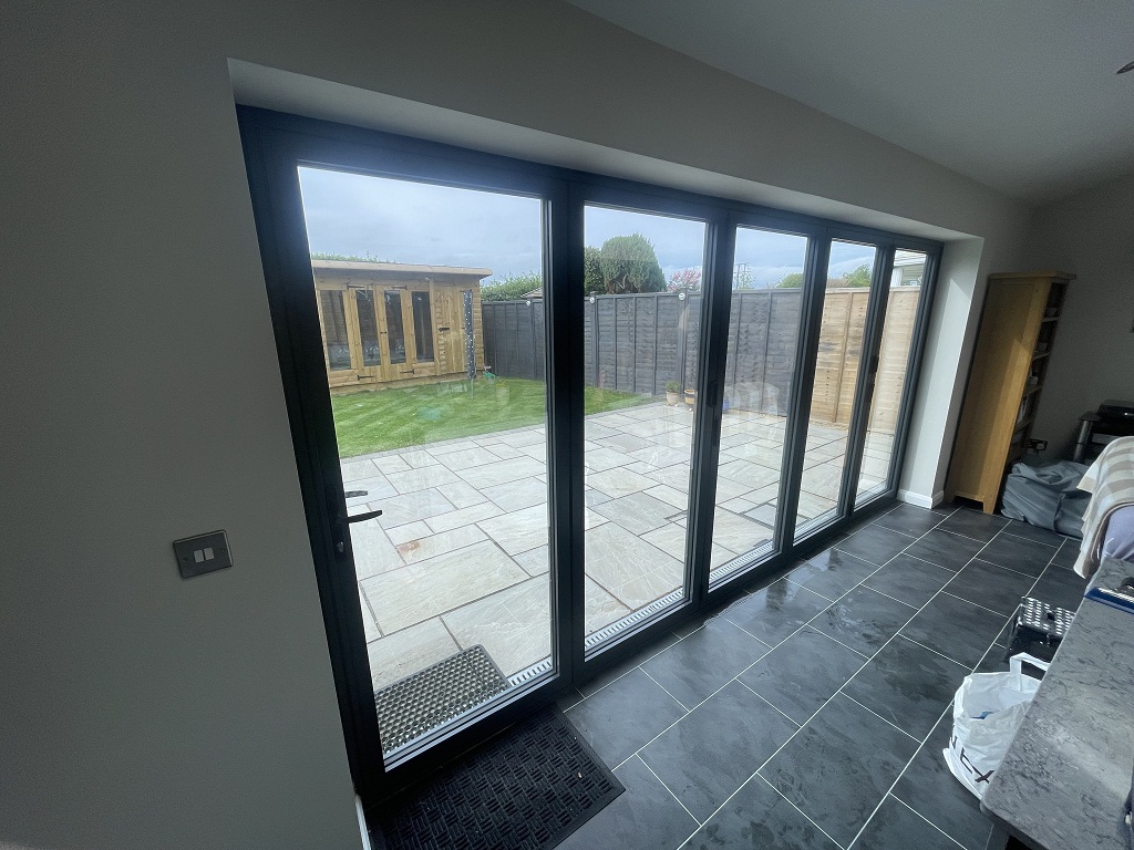 Example of heat reduction on some bifold doors